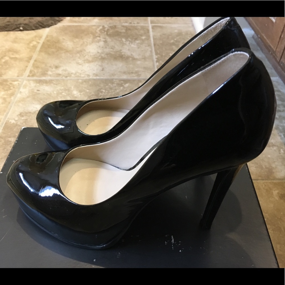 Pour La Victoire Irene pumps